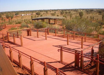 Concrete_boardwalks_new_experience_Uluru