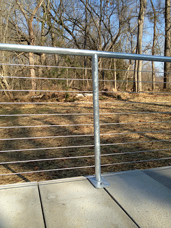 Galvanized Steel Railing   Transparent Style resized 600