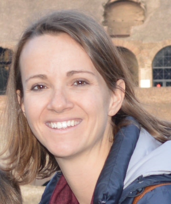 carrie_parada_headshot
