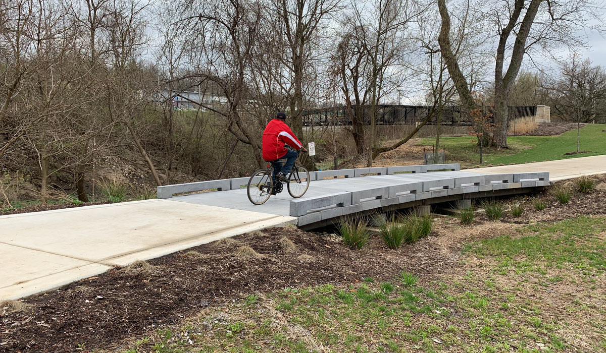 great-rivers-greenway-permatrak-concrete-boardwalk-profile-6